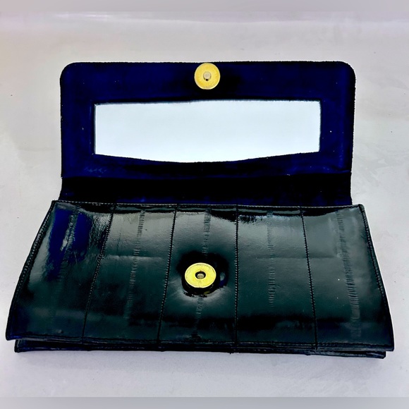 💥CLOSET KEPT!💥 Vintage Eel Skin Patent Baby Soft Leather Clutch Wallet Purse💥 - Picture 1 of 8